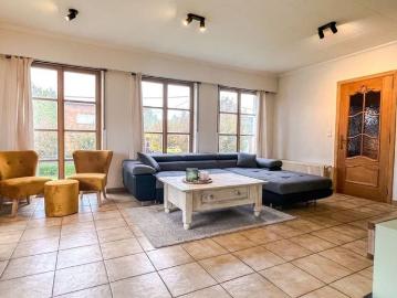 Villa te huur in Eeklo voor € 1.450 met 5 slaapkamers