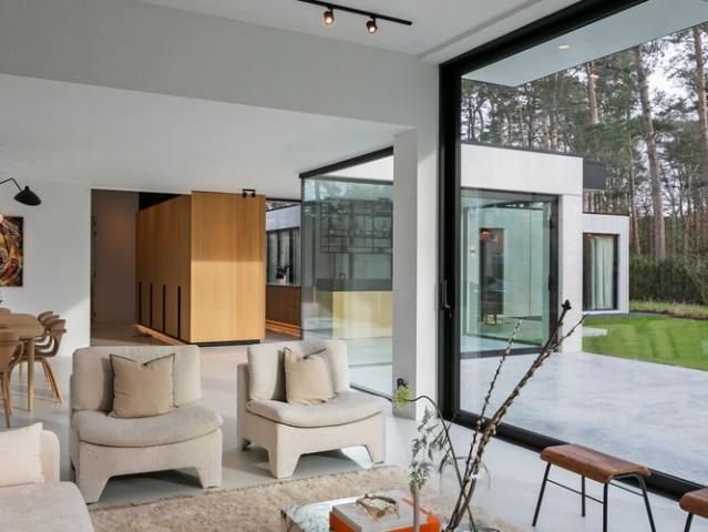 Villa te huur in Schoten voor € 5.200 met 2 slaapkamers