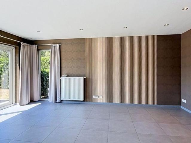 Villa te huur in Sleidinge voor € 1.275 met 3 slaapkamers