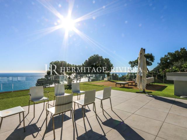 Villa to rent Eze sur Mer Exceptional villa with stunning sea view