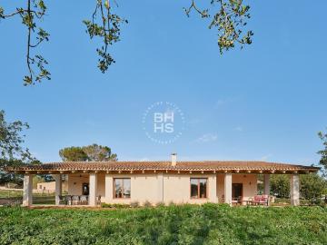 Villa to rent in Randa