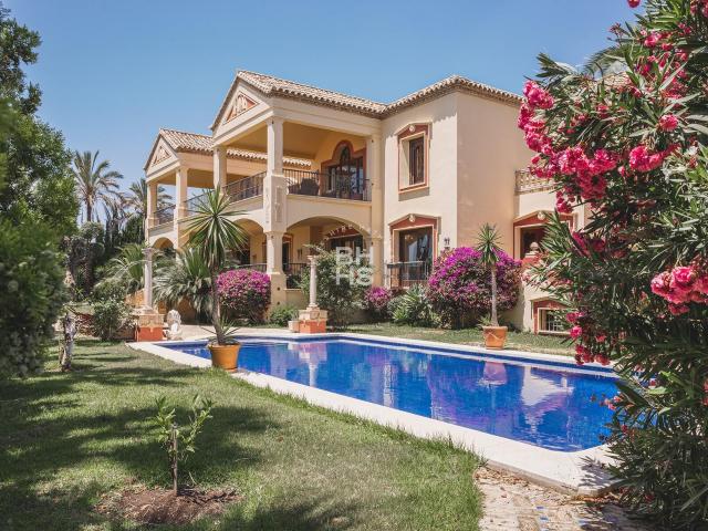 Villa to rent in Sierra Blanca