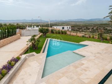 Villa to rent in Son Gual