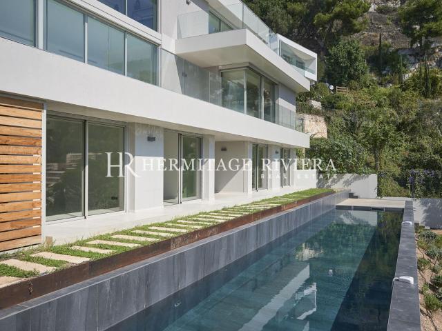 Villa to rent Villefranche sur Mer Luxury property Sea Views Pool