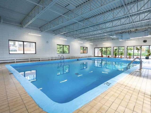 Villa Topaze 2 Bedroom Apartment for Rent at 390 Boul De La Côte Vertu, Montréal, QC H4N 1E3 Chameran