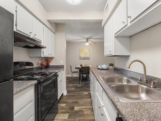 Villa Toscana Studio Apartment for Rent at 10201 N 33rd Ave, Phoenix, AZ 85051