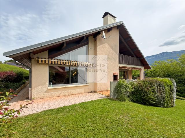 VILLA TRESSERVE VUE REVARD