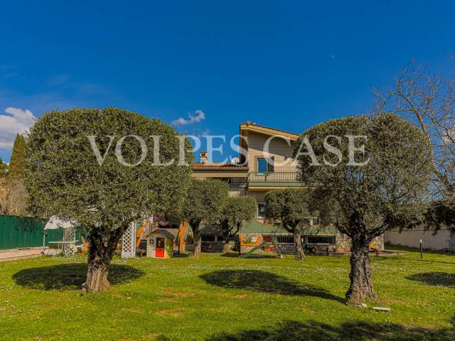 Villa trifamiliare in affitto a Roma in zona Prato Lauro Prato Lauro.