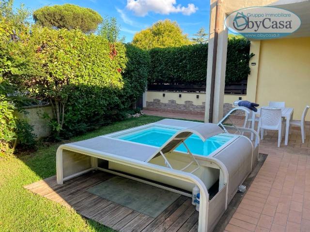 Villa Trifamiliare in vendita a Bracciano, Vigna di Valle