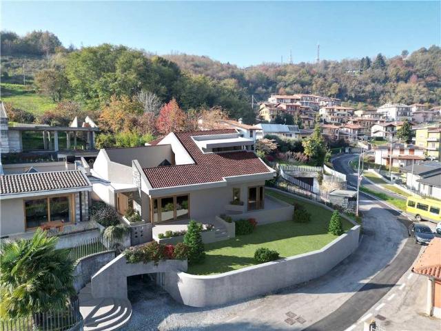 Villa trifamiliare in vendita a Gandosso