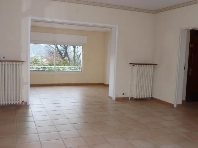 Villa type 4, 117.50m², trois chambres, jardin