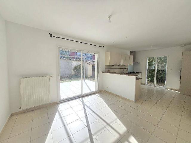 Villa type 7 de 130 m² hab. implantée sur Terrain clos de 439 m²