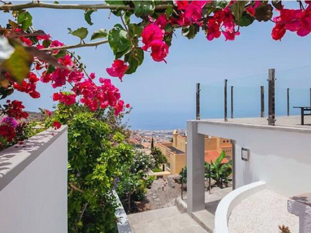 Villa Ubicada en Roque de Conde Costa Adeje