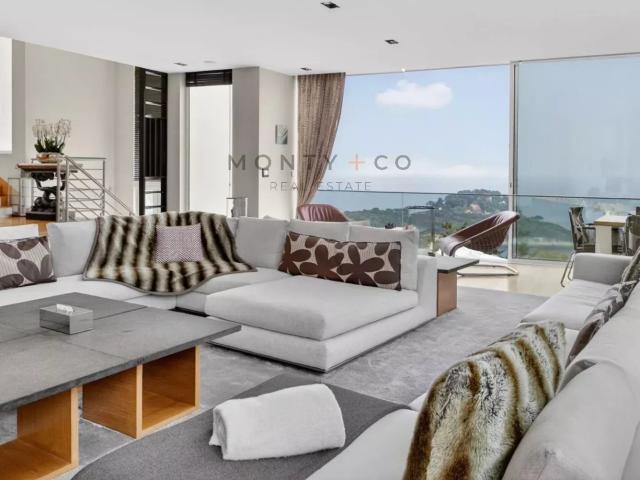 Villa Ultra Contemporaine de Luxe avec Vue Panoramique sur la Mer à Louer à Saint Jean Cap Ferrat