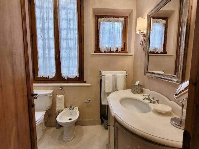 Villa unifamigliare di 250 mq a Firenze