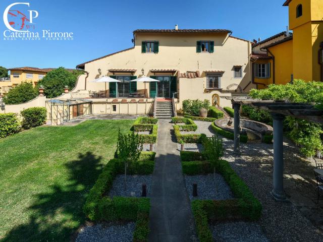 Villa unifamigliare di 250 mq a Firenze