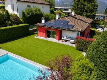 Villa unifamiliare con piscina