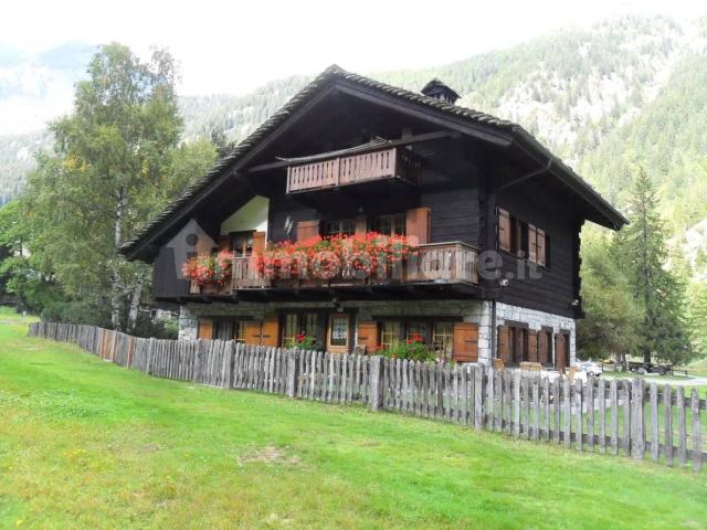 Villa unifamiliare centro Abitato Isella San C Macugnaga