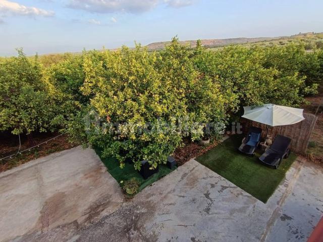 Villa unifamiliare Autostrada Siracusa Gela, Noto