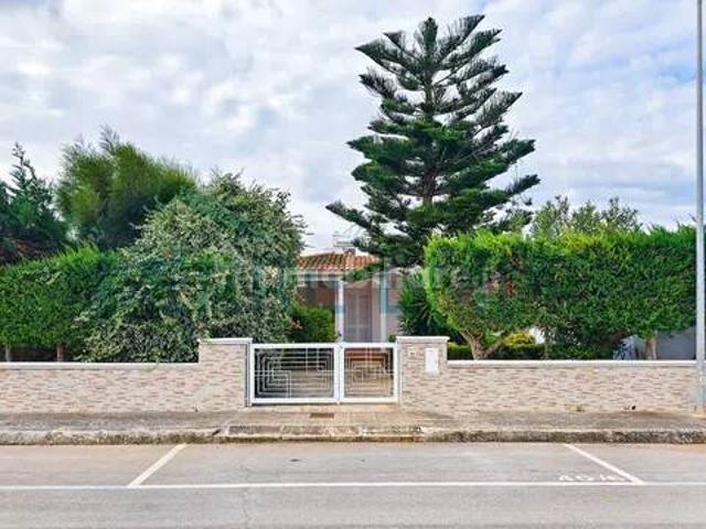 Villa unifamiliare, buono stato, 100 m², Carovigno