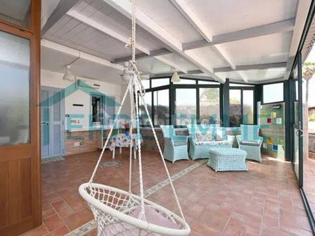 Villa unifamiliare, buono stato, 80 m², Carovigno