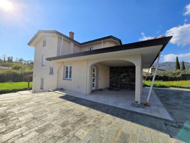 Villa unifamiliare di nuova costruzione con ampio giardino i. 220m² Capannori
