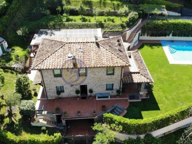 Villa unifamiliare in affitto a Camaiore