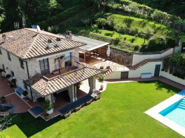 Villa unifamiliare in affitto a Camaiore