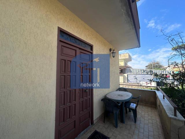 VILLA UNIFAMILIARE in affitto a Giugliano in Campania, Varcaturo