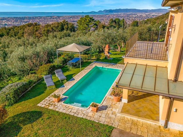 Villa unifamiliare in affitto a Pietrasanta