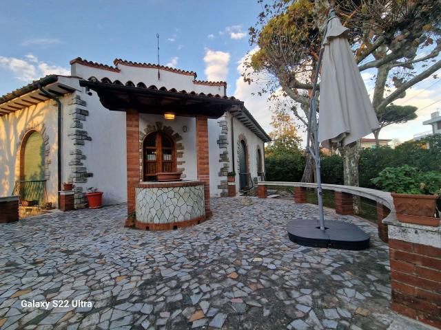 Villa unifamiliare in affitto a Pietrasanta