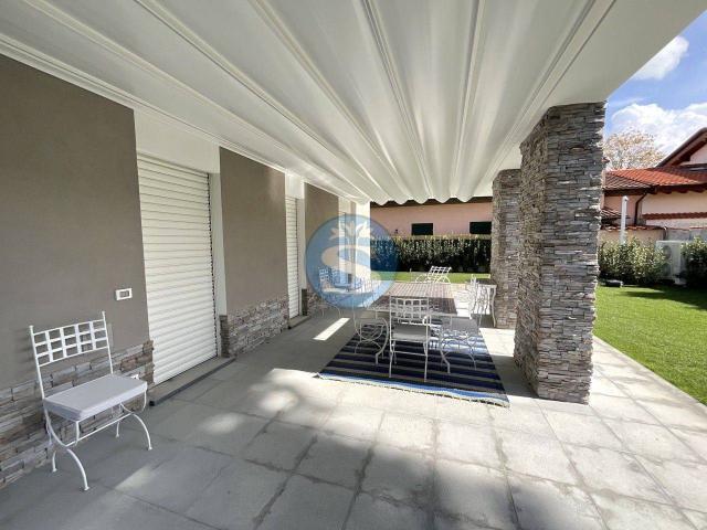 Villa unifamiliare in affitto a Pietrasanta