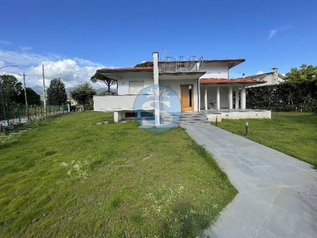 Villa unifamiliare in affitto a Pietrasanta
