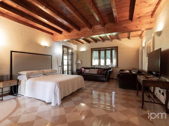 Villa unifamiliare in vendita a Mantova