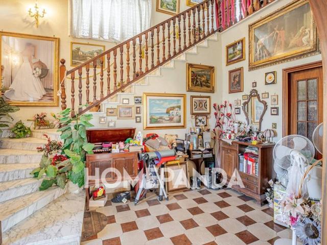 Villa unifamiliare in vendita a Napoli