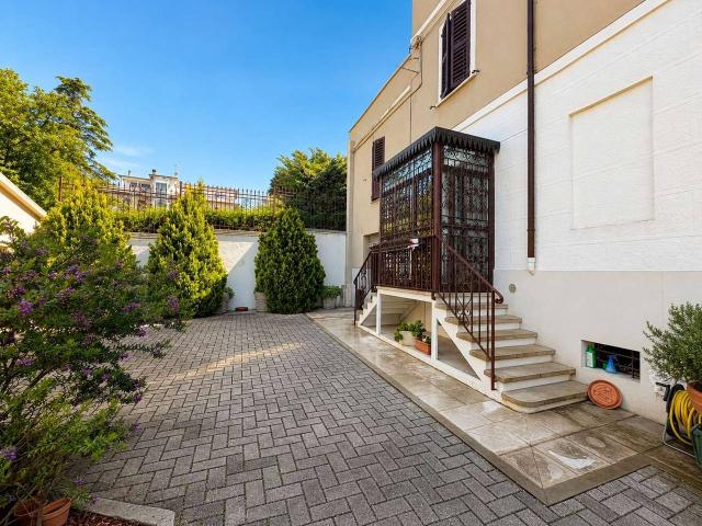 Villa unifamiliare in vendita a Ostra