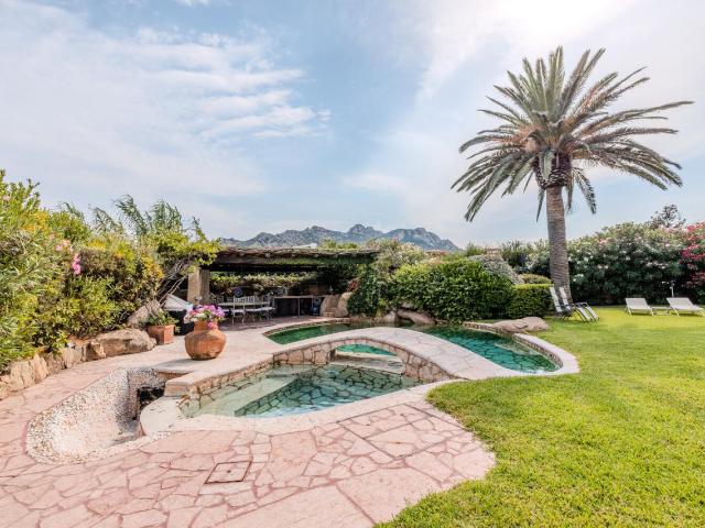 Villa unifamiliare in vendita a Arzachena