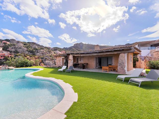 Villa unifamiliare in vendita a Arzachena