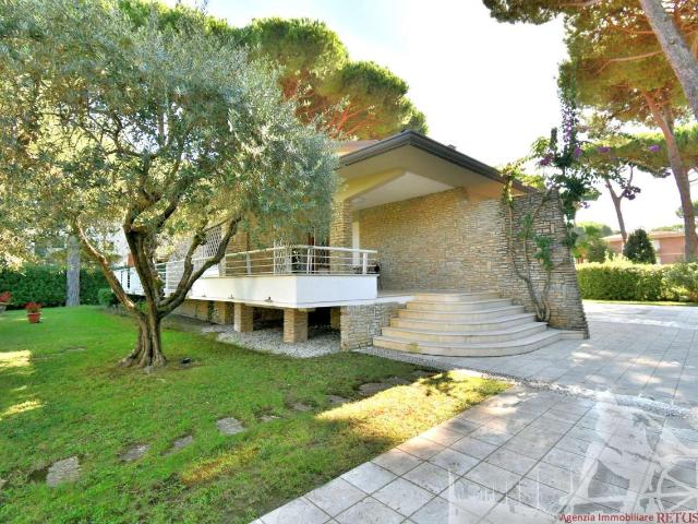 Villa unifamiliare in vendita a Camaiore