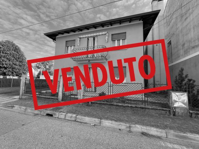 Villa unifamiliare in vendita a Camino Al Tagliamento