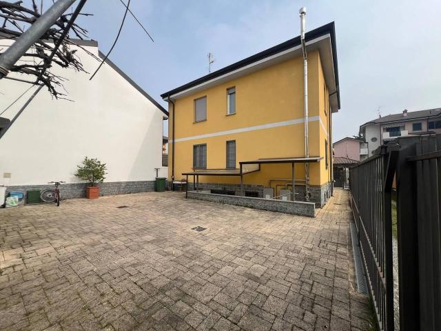 Villa unifamiliare in vendita a Cernusco Sul Naviglio