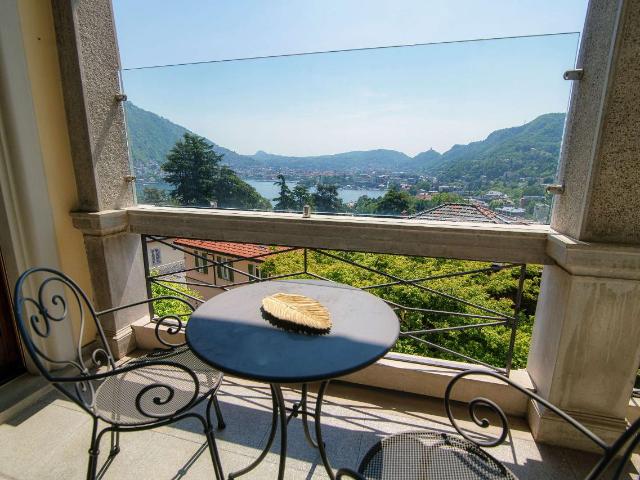Villa unifamiliare in vendita a Como