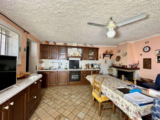 Villa unifamiliare in vendita a Fossato Di Vico