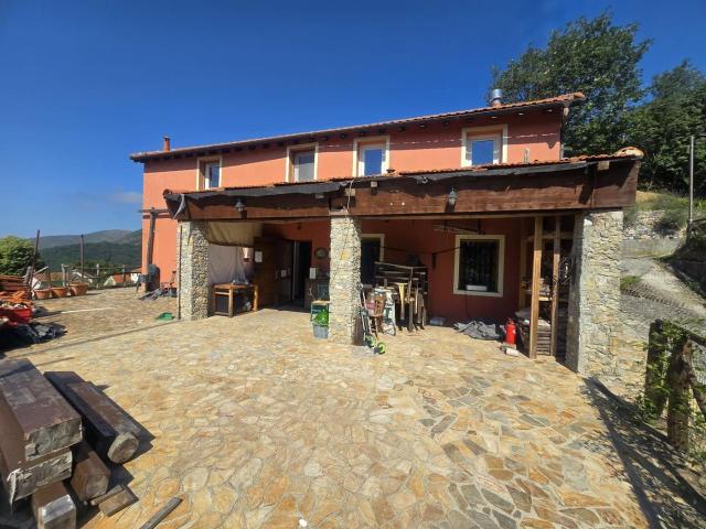Villa unifamiliare in vendita a Genova