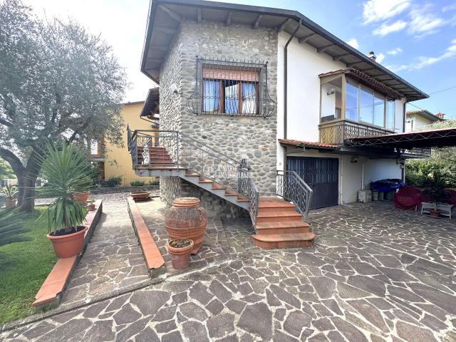 Villa unifamiliare in vendita a Pistoia