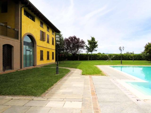 Villa unifamiliare in vendita a Reggio Emilia
