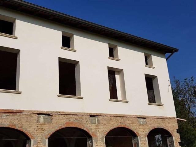Villa unifamiliare in vendita a Reggio nell'Emilia