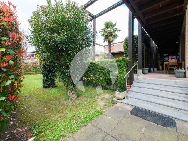 Villa unifamiliare in vendita a Reggio nell'Emilia