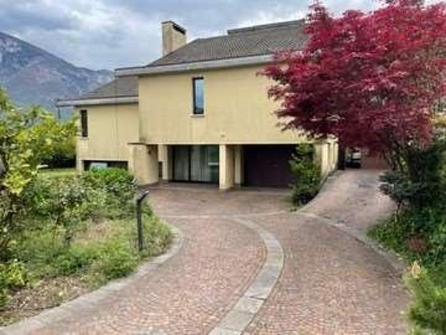 Villa unifamiliare in vendita a Trento