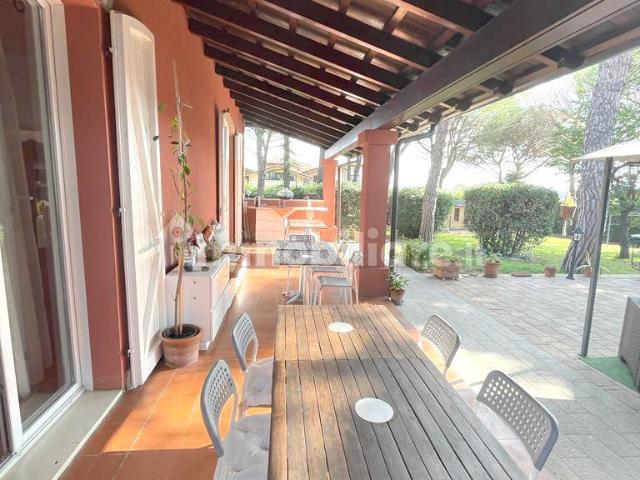 Villa unifamiliare, ottimo stato, 385 m², Misano Adriatico